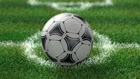 西蒙斯首次尝试跳投引发笑料，外媒趣味解读😂