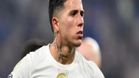 邁尼昂年薪要求800萬歐，拜仁、曼聯、切爾西爭相續約角逐